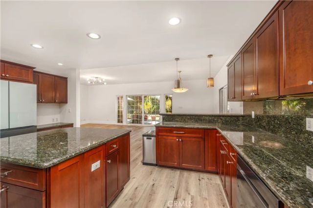 23812 Archwood, West Hills, CA 91307