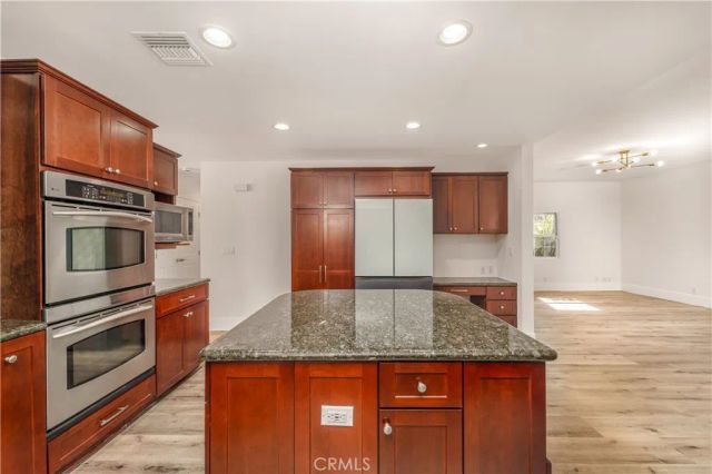23812 Archwood, West Hills, CA 91307