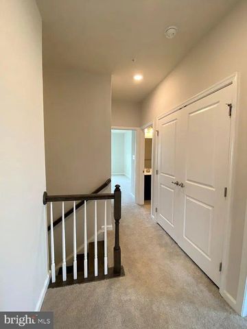745 QUARRY POINT RD, Malvern, PA 19355