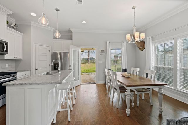 13120 Cedar Pointe Dr, St Francisville, LA 70775