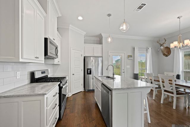 13120 Cedar Pointe Dr, St Francisville, LA 70775