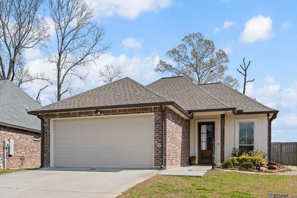 13120 Cedar Pointe Dr, St Francisville, LA 70775