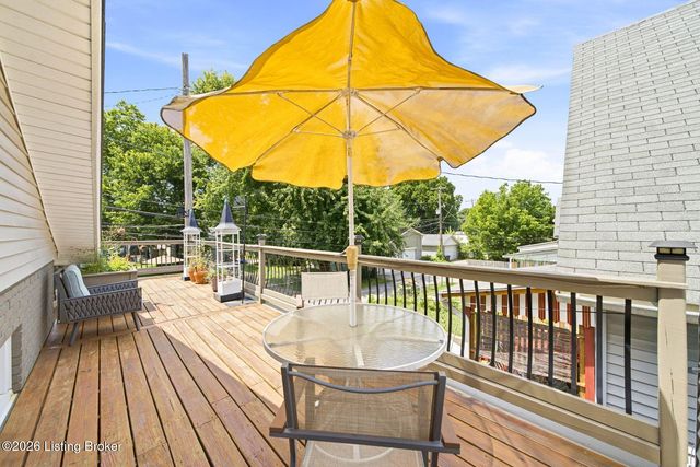 1927 Wrocklage Ave, Louisville, KY 40205