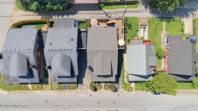 1927 Wrocklage Ave, Louisville, KY 40205