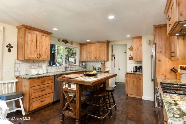 16232 E 1st ST, Bayview, ID 83803