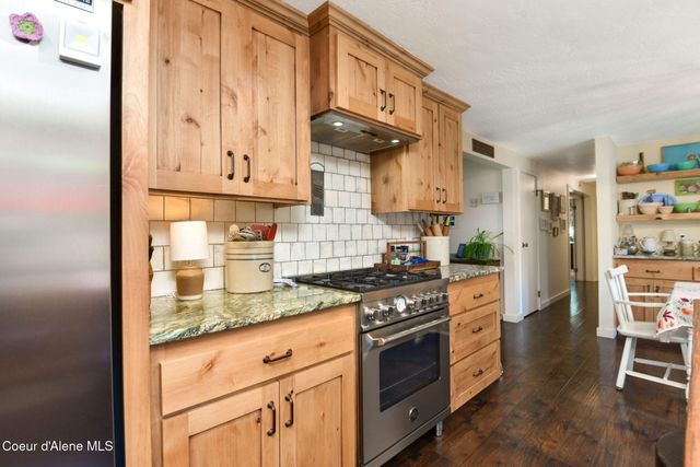 16232 E 1st ST, Bayview, ID 83803