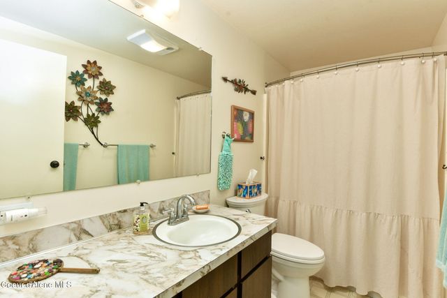 16232 E 1st ST, Bayview, ID 83803