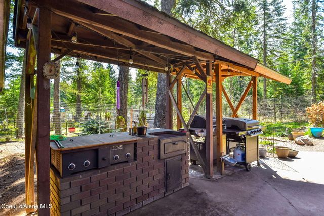 16232 E 1st ST, Bayview, ID 83803