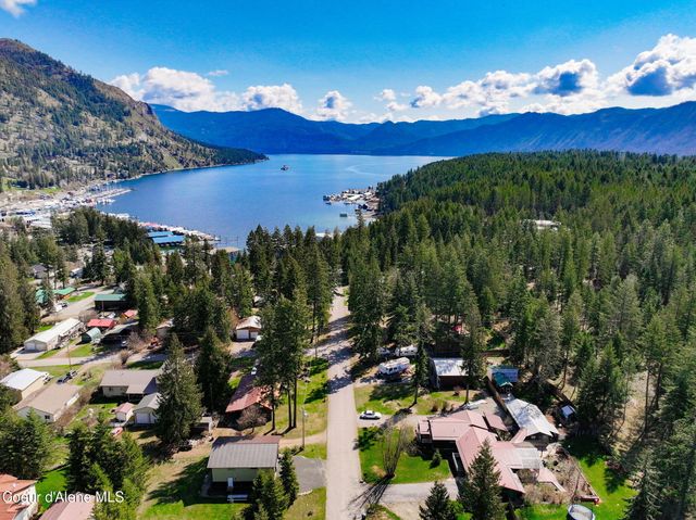 16232 E 1st ST, Bayview, ID 83803