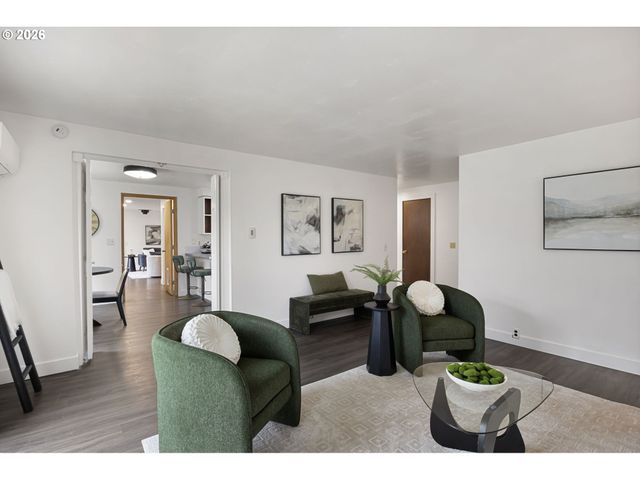 1885 CHURCHILL St, Eugene, OR 97405