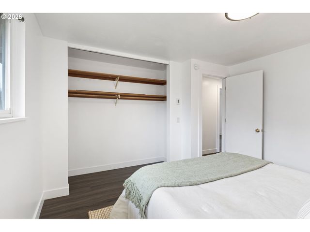 1885 CHURCHILL St, Eugene, OR 97405