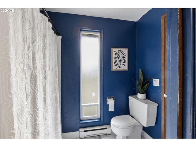 1885 CHURCHILL St, Eugene, OR 97405