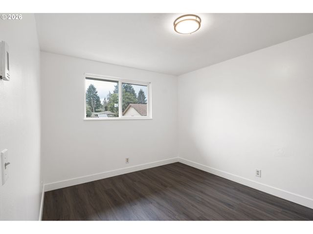 1885 CHURCHILL St, Eugene, OR 97405