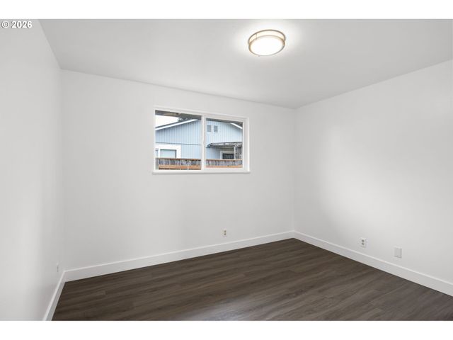 1885 CHURCHILL St, Eugene, OR 97405