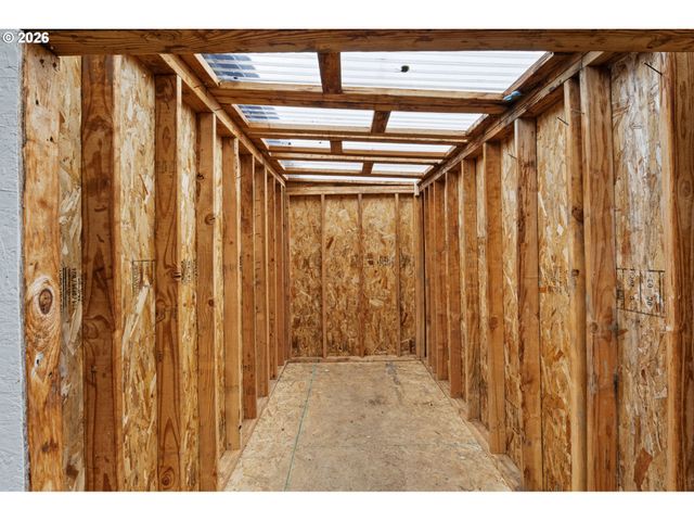 1885 CHURCHILL St, Eugene, OR 97405