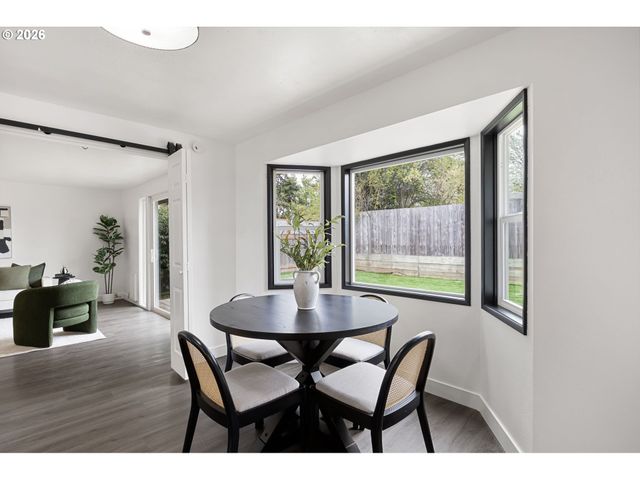 1885 CHURCHILL St, Eugene, OR 97405