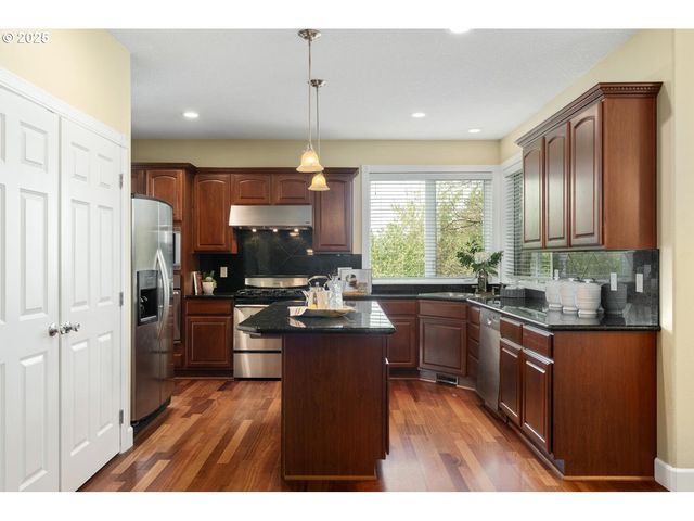 8441 Nw HAWKINS Blvd, Portland, OR 97229