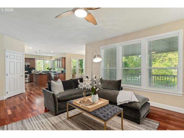 8441 Nw HAWKINS Blvd, Portland, OR 97229