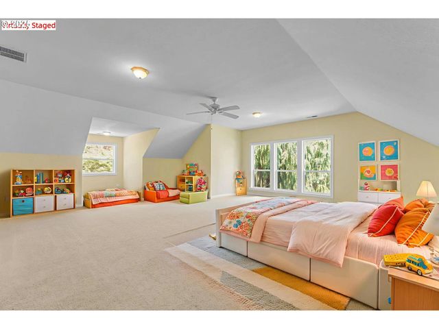 8441 Nw HAWKINS Blvd, Portland, OR 97229