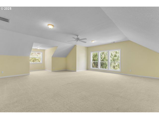 8441 Nw HAWKINS Blvd, Portland, OR 97229