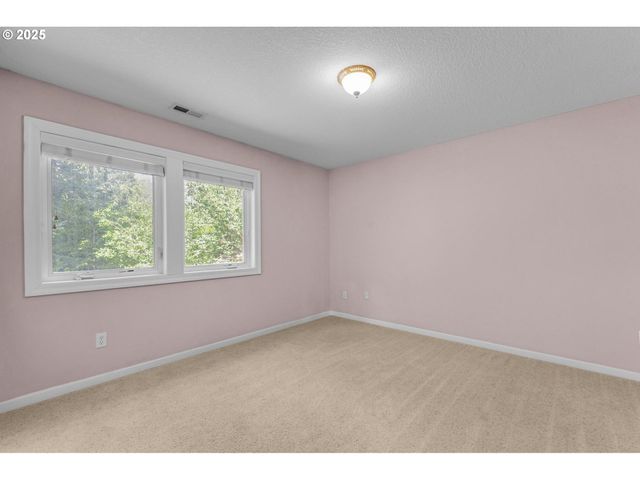 8441 Nw HAWKINS Blvd, Portland, OR 97229