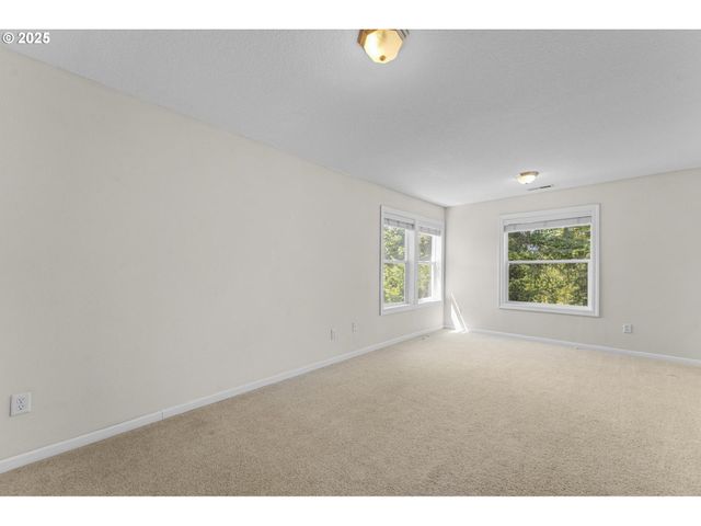 8441 Nw HAWKINS Blvd, Portland, OR 97229