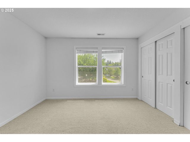 8441 Nw HAWKINS Blvd, Portland, OR 97229