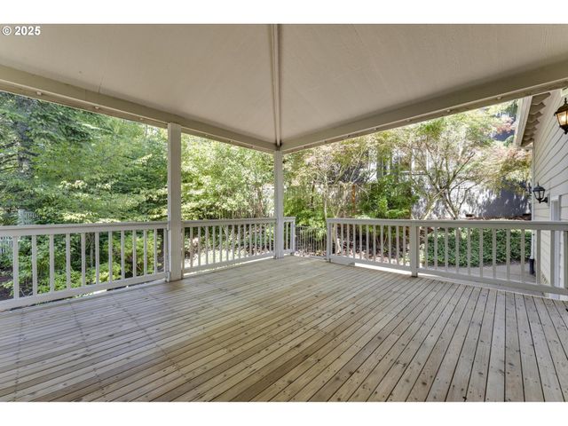 8441 Nw HAWKINS Blvd, Portland, OR 97229