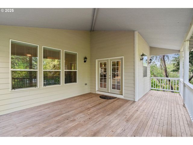 8441 Nw HAWKINS Blvd, Portland, OR 97229