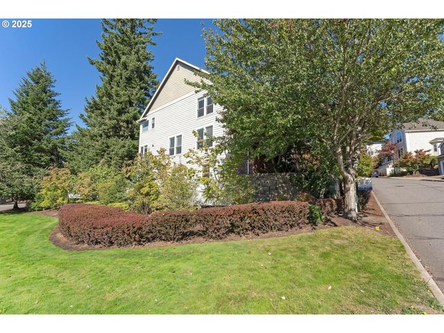 8441 Nw HAWKINS Blvd, Portland, OR 97229