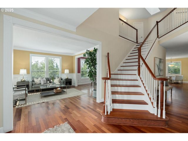 8441 Nw HAWKINS Blvd, Portland, OR 97229