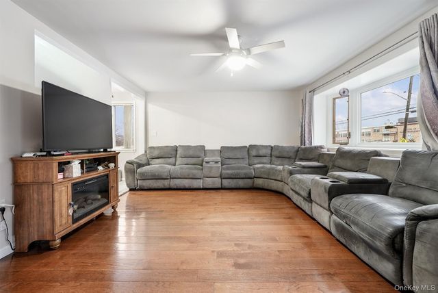 131 W Washington Avenue, Pearl River, NY 10965