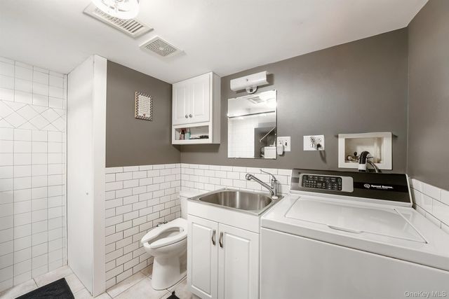 131 W Washington Avenue, Pearl River, NY 10965