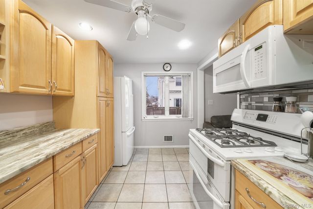 131 W Washington Avenue, Pearl River, NY 10965