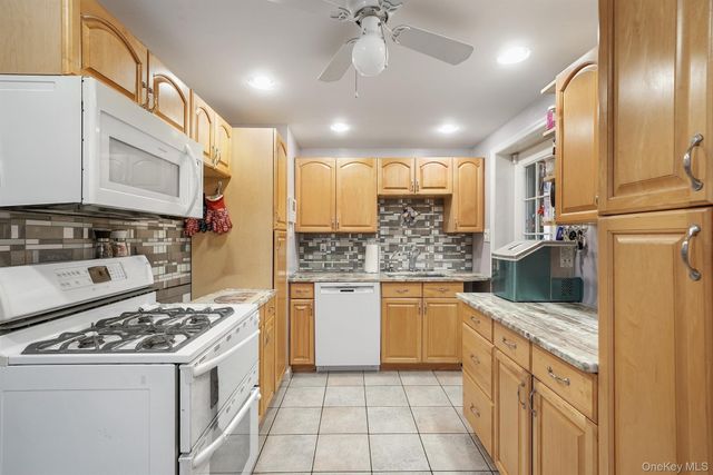 131 W Washington Avenue, Pearl River, NY 10965