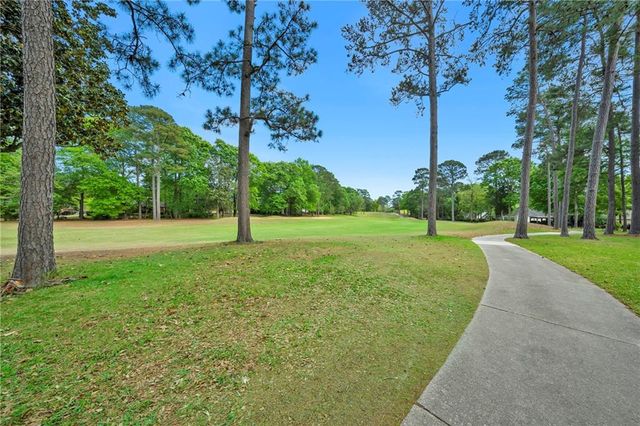 30618 Middle Creek Circle, Daphne, AL 36527