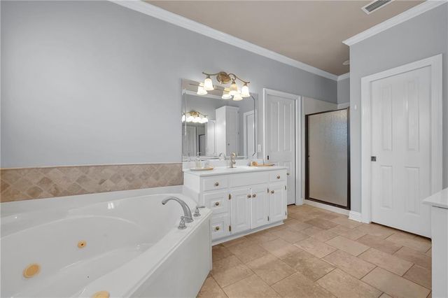 30618 Middle Creek Circle, Daphne, AL 36527