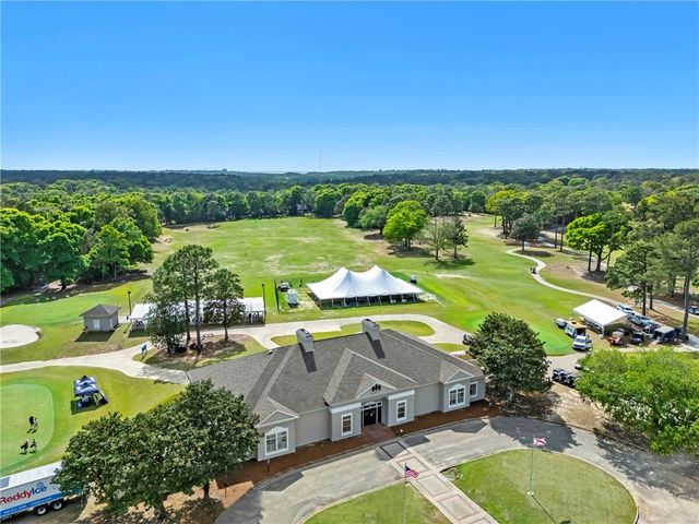 30618 Middle Creek Circle, Daphne, AL 36527