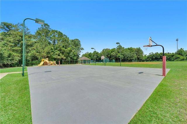 30618 Middle Creek Circle, Daphne, AL 36527