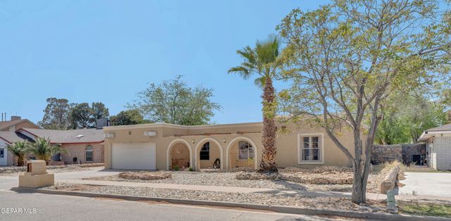 360 BRILL Circle, Horizon City, TX 79928