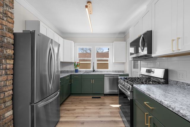 119 E Hayes Street, Davenport, IA 52803