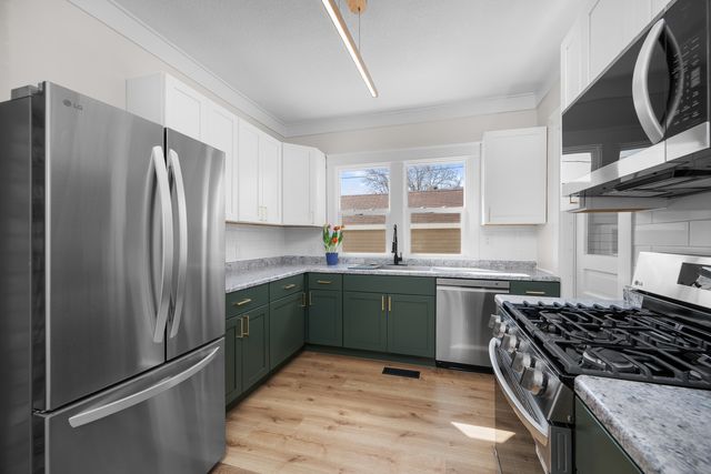 119 E Hayes Street, Davenport, IA 52803