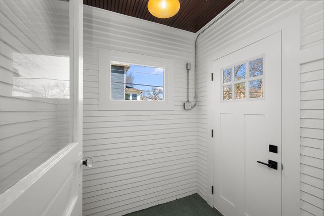 119 E Hayes Street, Davenport, IA 52803