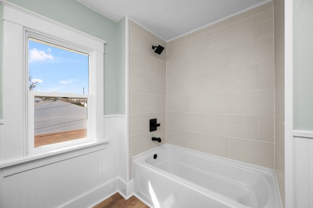 119 E Hayes Street, Davenport, IA 52803