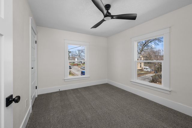 119 E Hayes Street, Davenport, IA 52803