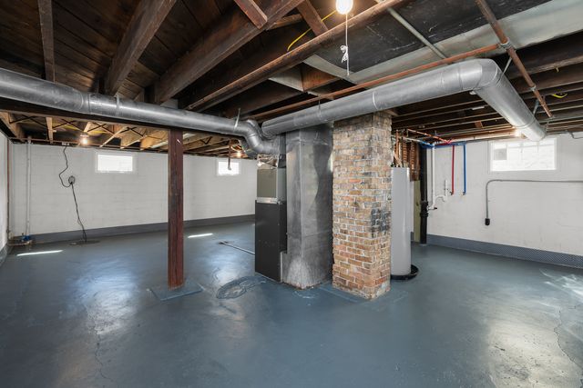 119 E Hayes Street, Davenport, IA 52803