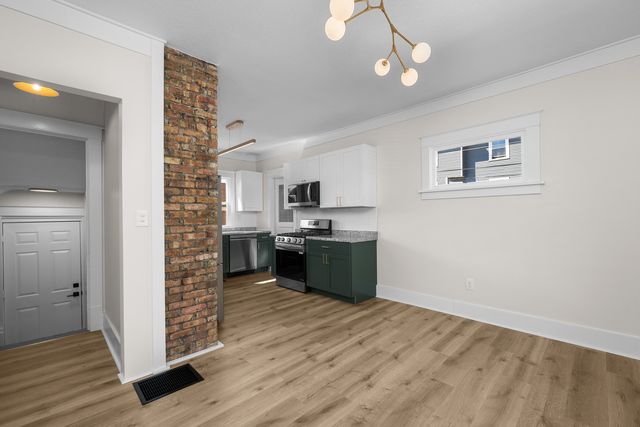 119 E Hayes Street, Davenport, IA 52803