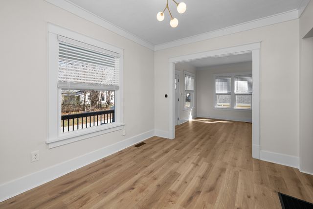 119 E Hayes Street, Davenport, IA 52803