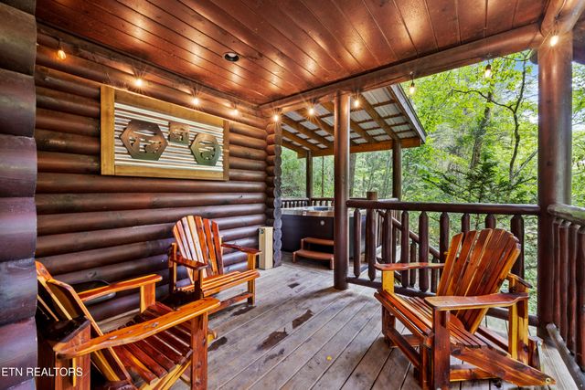 2609 Cedar Falls Way, Sevierville, TN 37862