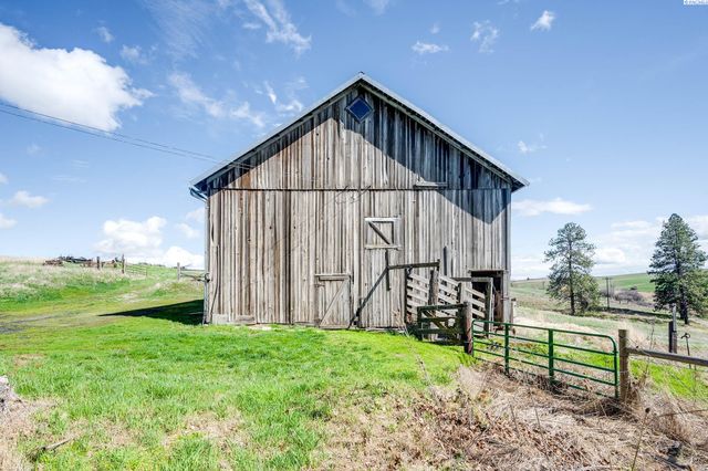 1504 B Howard Rd, Palouse, WA 99161